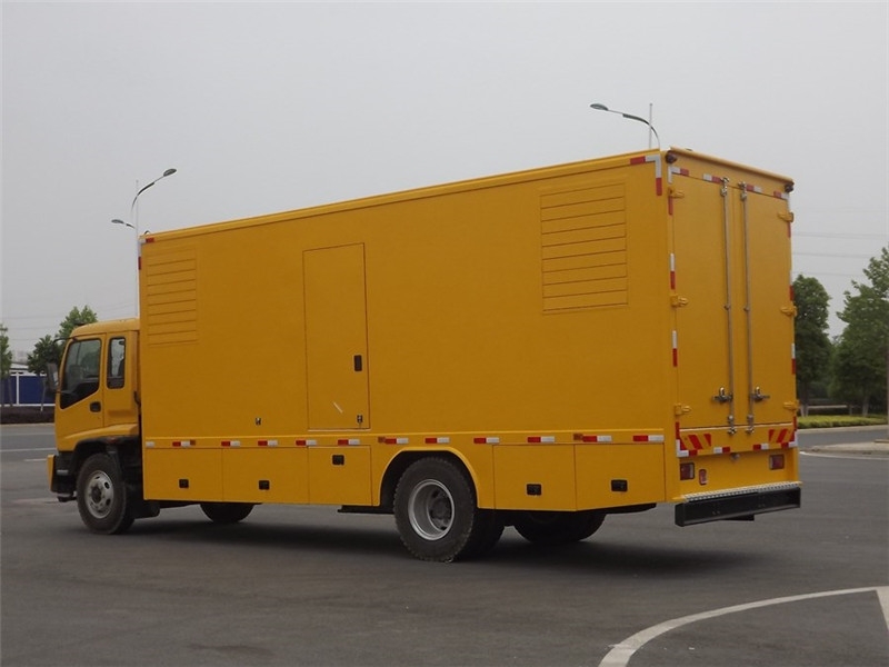 华蓥出租发电机-柴油发电机组电压低报警怎么办？