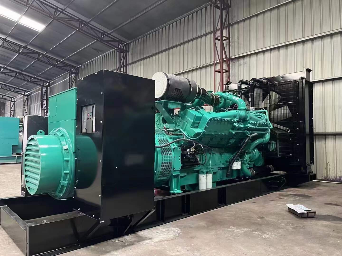 华蓥如何降低 800kW 柴油发电机输出电流的波动？