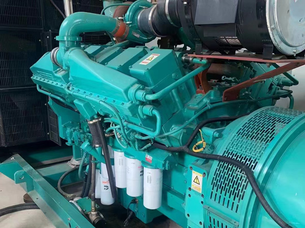 华蓥更换100kW柴油发电机组机油时，需要注意哪些事项？