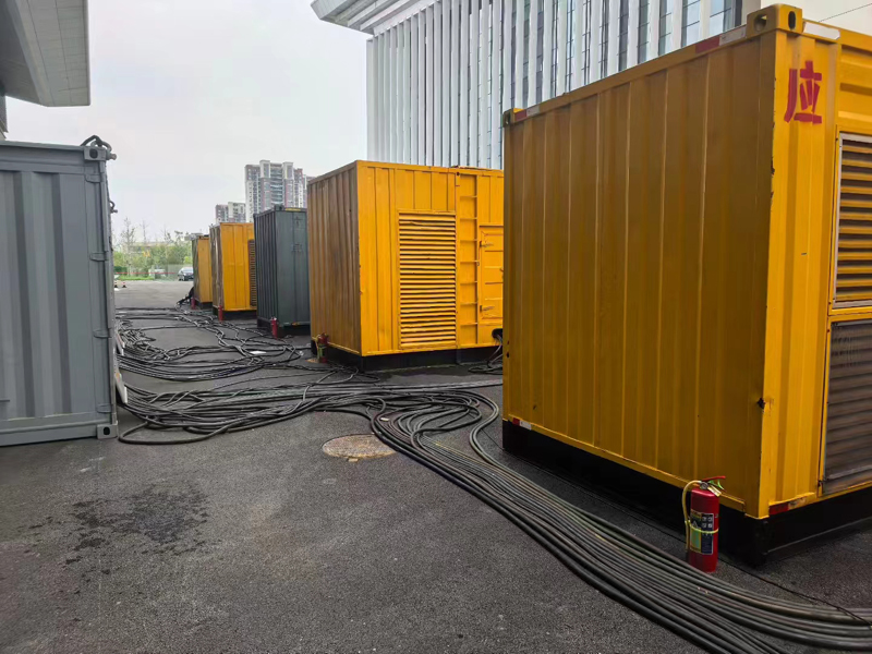 华蓥柴油发电机组冬季保养有哪些注意事项?